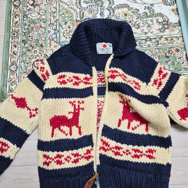 캐나다헤비울 코위찬니트집업