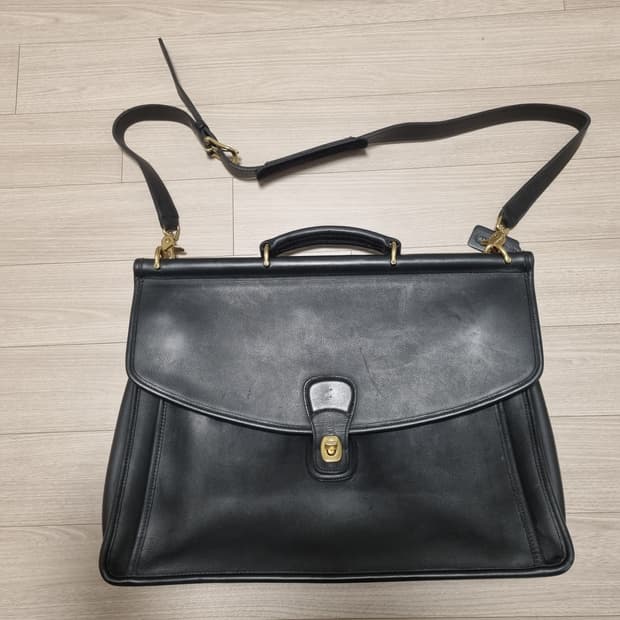 오드코치 브리프케이스