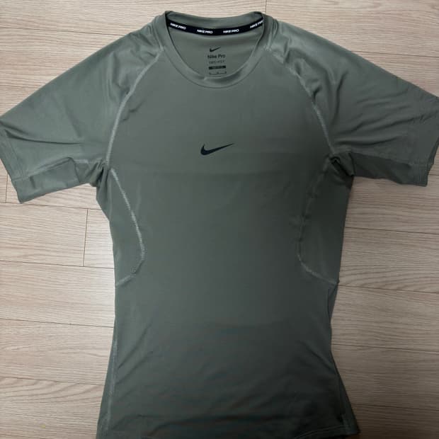 나이키 프로 드라이핏 컴프레션 반팔 카키