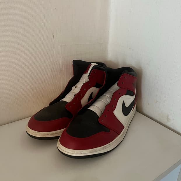 조던 1 미드 시카고 블랙토 Jordan 1 Mid 290