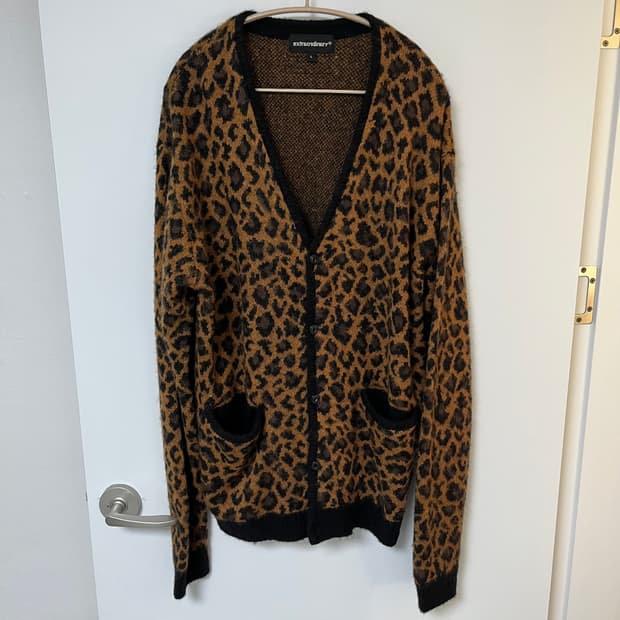 L 엑스트라오디너리 레오파드 가디건