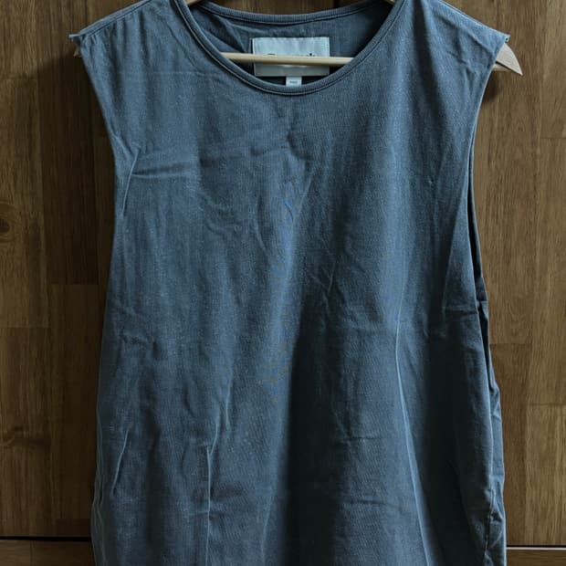 [L] 토니웩 가먼트 다이 슬리브리스 티 (그레이 스톤워시)