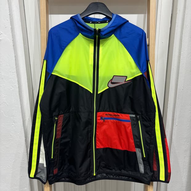 나이키 윈드브레이커 바람막이