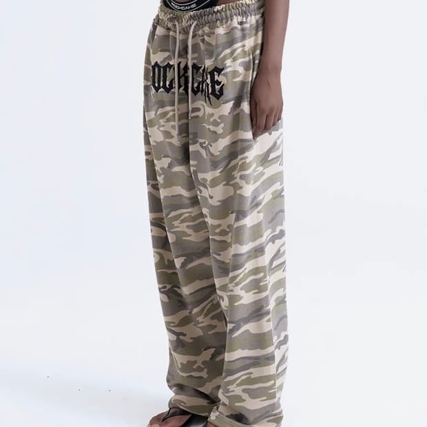 락케이크 Camo Metal Graphics Pants - Beige