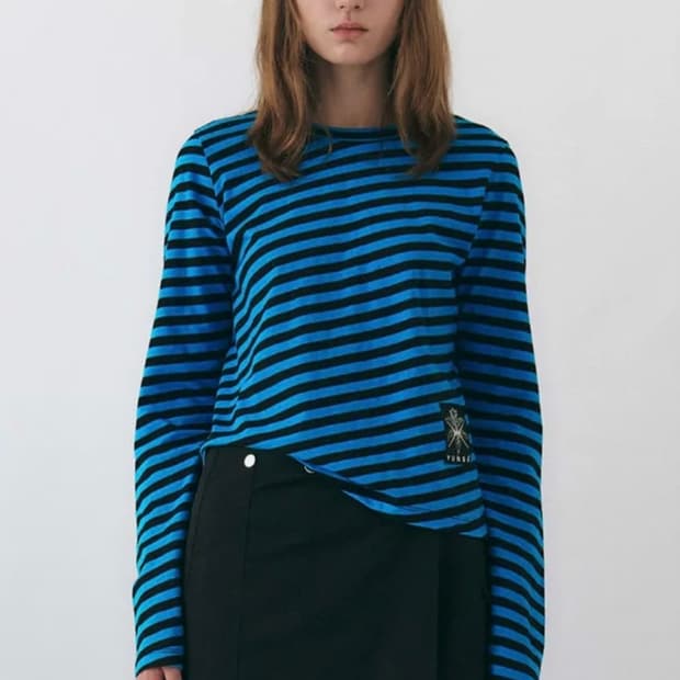 윤세 해치 스트라이프 티셔츠 블루