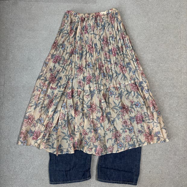 히로코 코시노 플라워프린트 시어 스커트 (레이어링 추천)