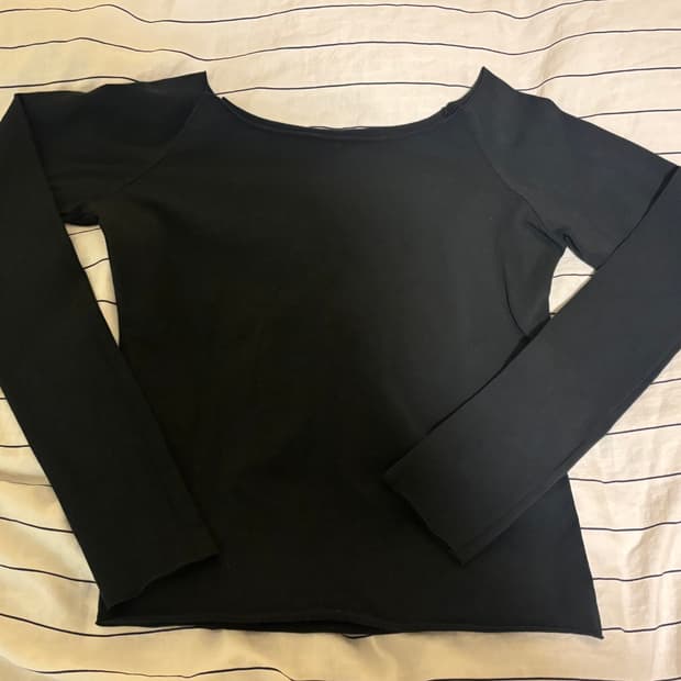 브랜디멜빌 Brandy Melville 검정 보니 롱슬리브