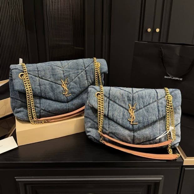 생로랑(Saint Laurent)
'루루 푸퍼(Loulou Puffer)