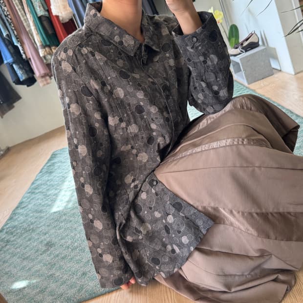 Vintage dot shirt