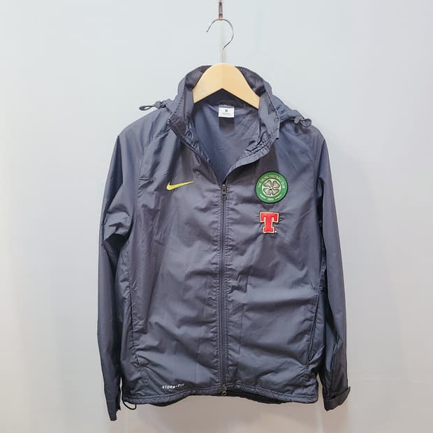 S) 나이키 바람막이