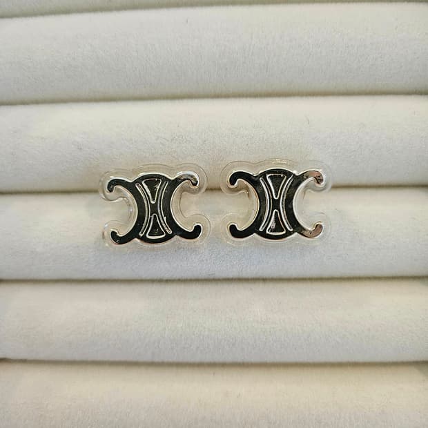 셀린느 업사이클링 레진 귀걸이