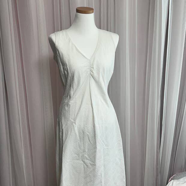 White V-neck Dress 화이트 브이넥 썸머 드레스