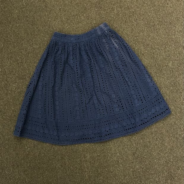 M)Freesia 빈티지 여성 펀칭 네이비 미디 스커트(이염)