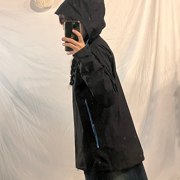 Salomon windbreaker