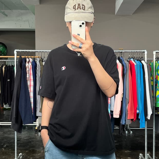 챔피온 반팔 티셔츠