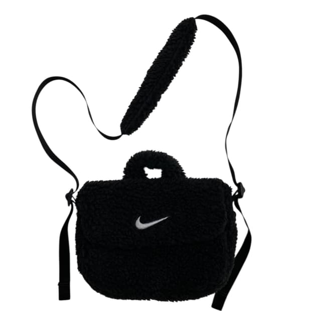 나이키 블랙 뽀글이 크로스백