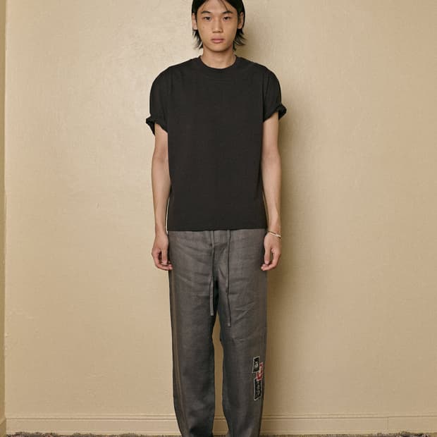 서피스에디션 더블 넥 티셔츠 다크 브라운