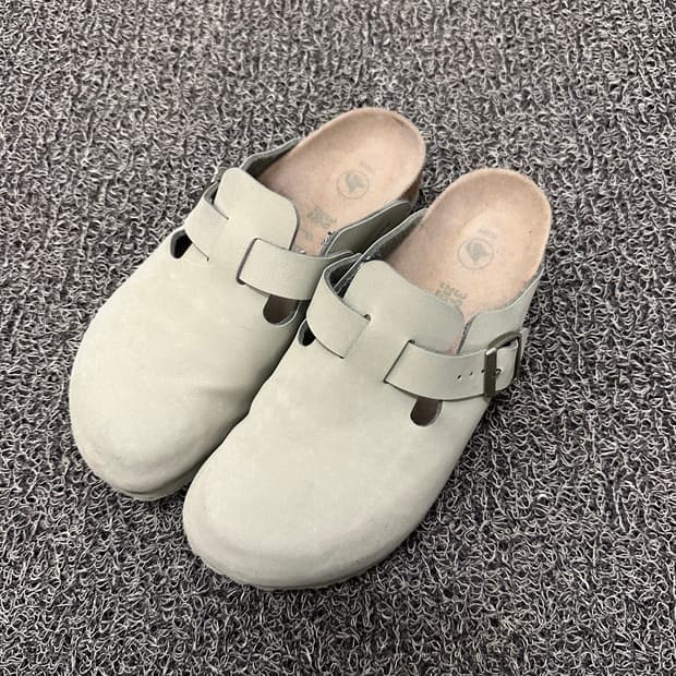 버켄스탁 보스턴 스웨이드 235