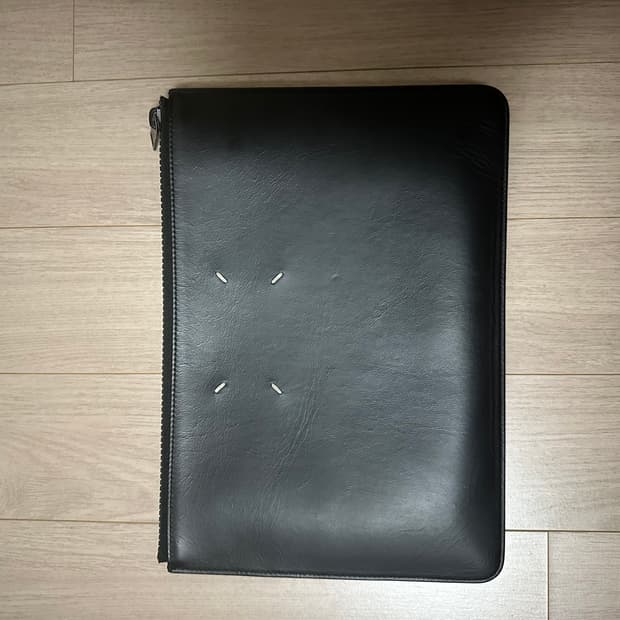 마르지엘라 클러치백