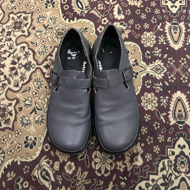 UK7)닥터마틴 패트리샤 메탈릭 그레이