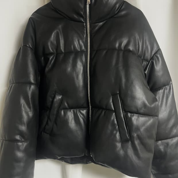 지나트리콧 레더 숏패딩