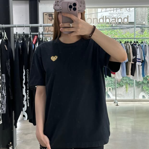 꼼데가르송 PLAY 골드와펜 반팔티