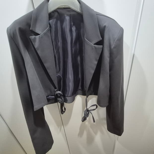 (구)come out and play 리본 크롭자켓