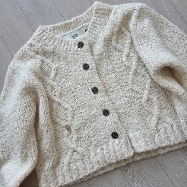 아틀리에  나인  크롭니트 가디건