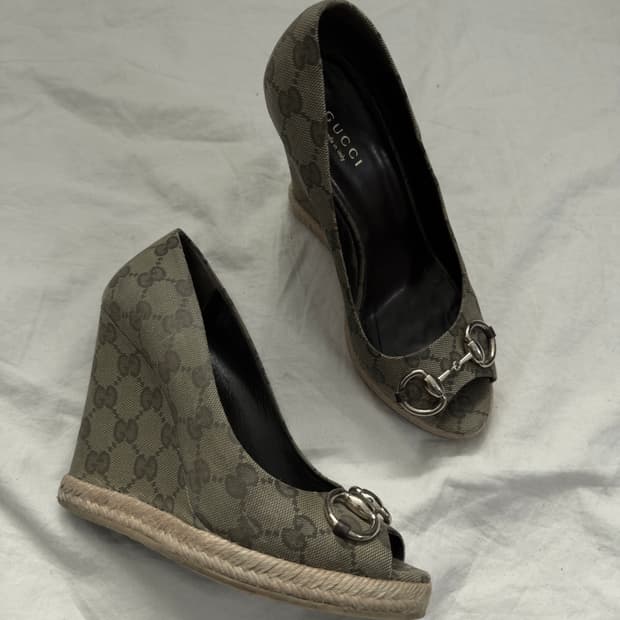 구찌 홀스빗 자가드 팁 토 웨지샌들