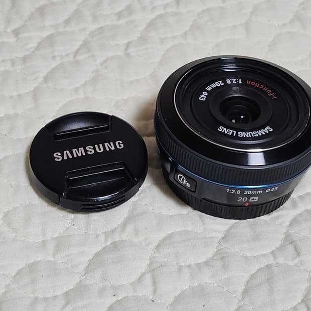 삼성 i-Function 20mm F2.8 렌즈