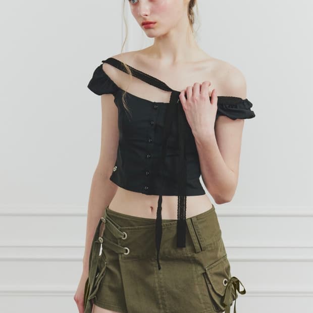 페인오어플레져 TINA BUCKLE CARGO SKIRT