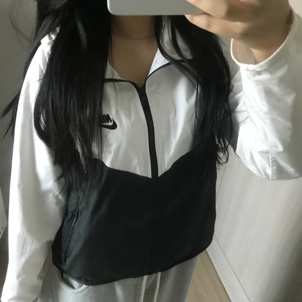 나이키 윈드러너 바람막이 화이트블랙 m