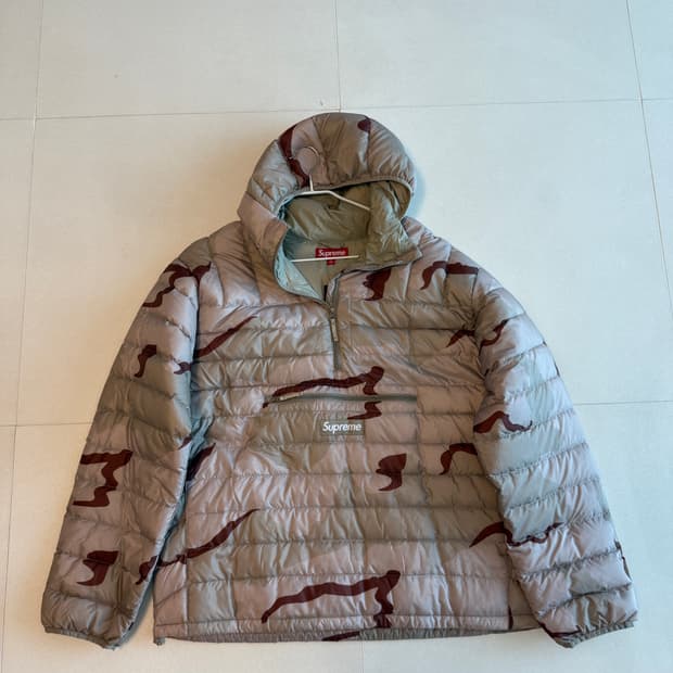 슈프림 마이크로 다운 하프 집 후드 풀오버 데저트 카모 - 24FW XL