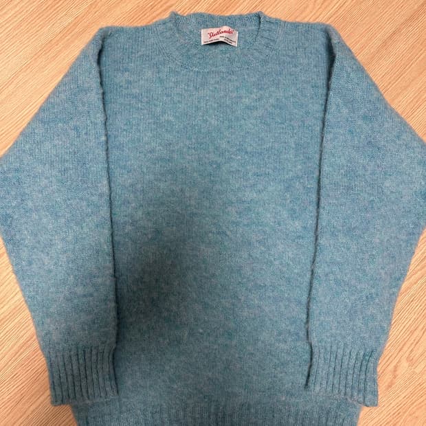 셔틀랜더 쉐기독 니트 덕에그 색상