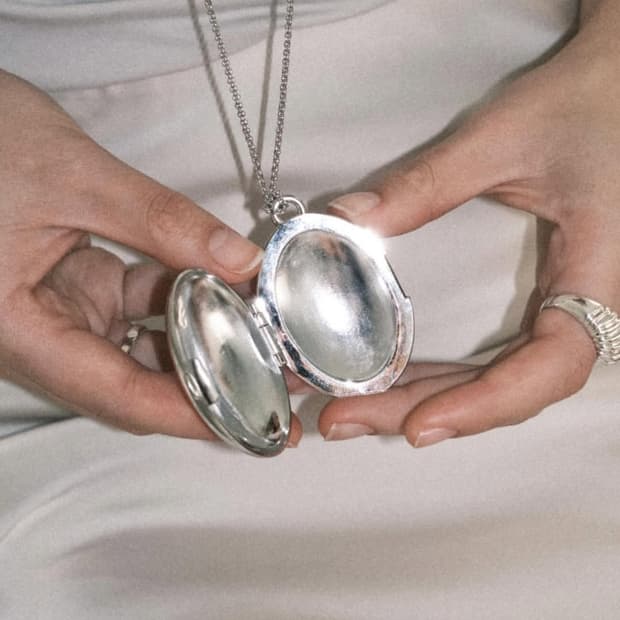 수리움 NOSTALGIA NECKLACE