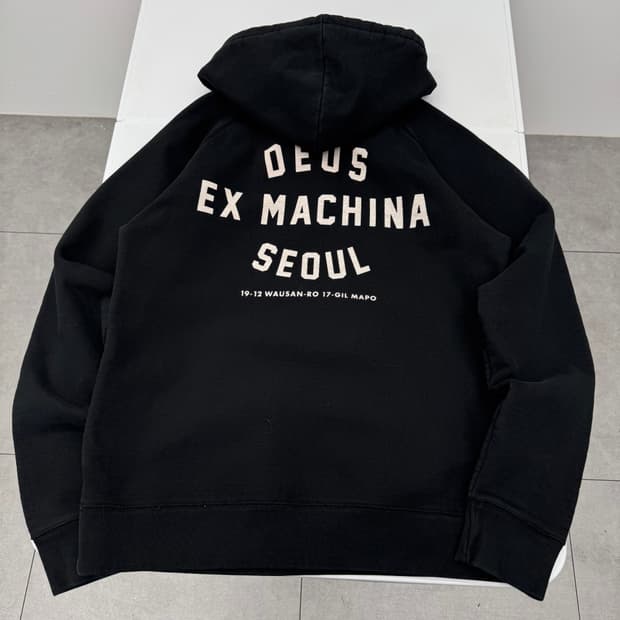 데우스 후드티
