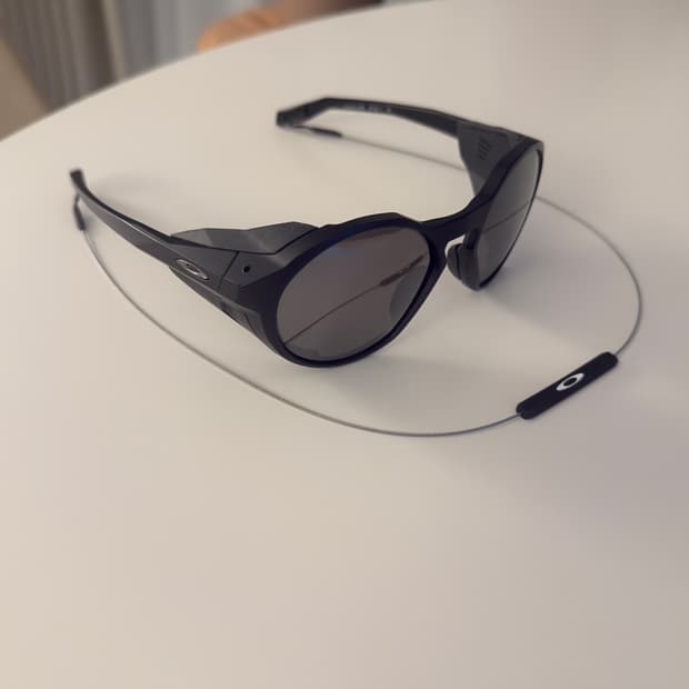 오클리 클리프덴 방풍 선글라스 판매합니다 