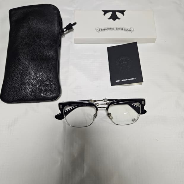 크롬하츠 에바질리스트 블랙 실버 bk/ss