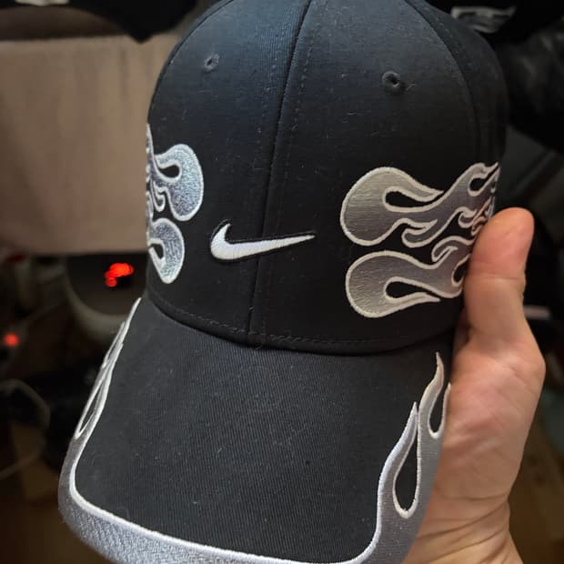 나이키 스트럭처 캡