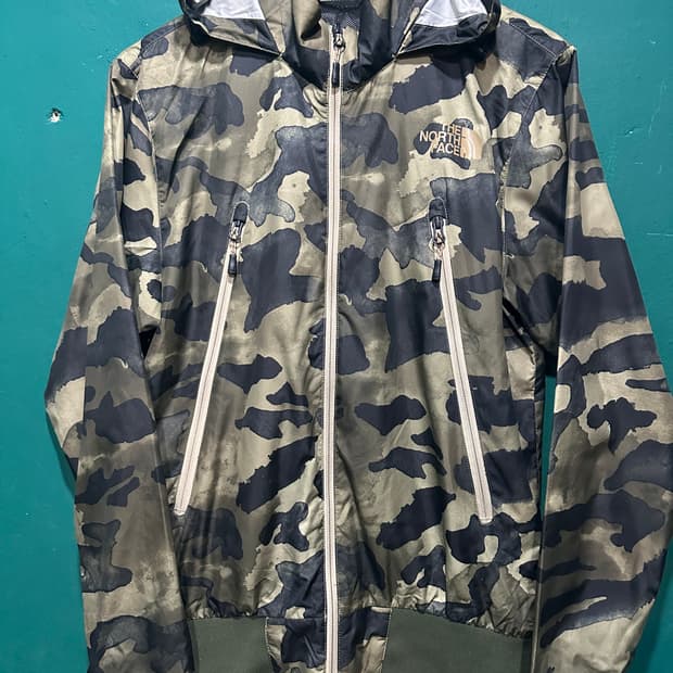 노스페이스 카모 후드바람막이 S