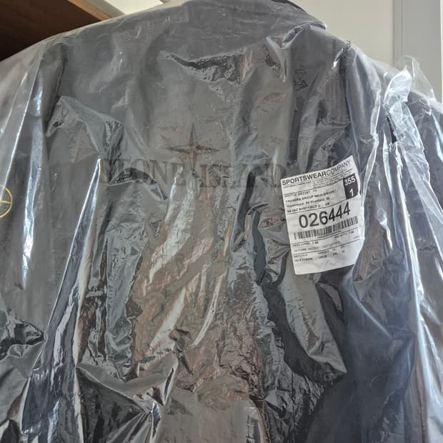 스톤아일랜드 오버셔츠21fw 팝니다 새상품