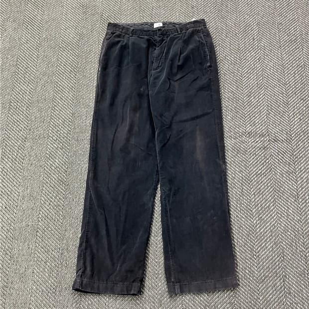 C.P company 코듀로이 팬츠 v5321
