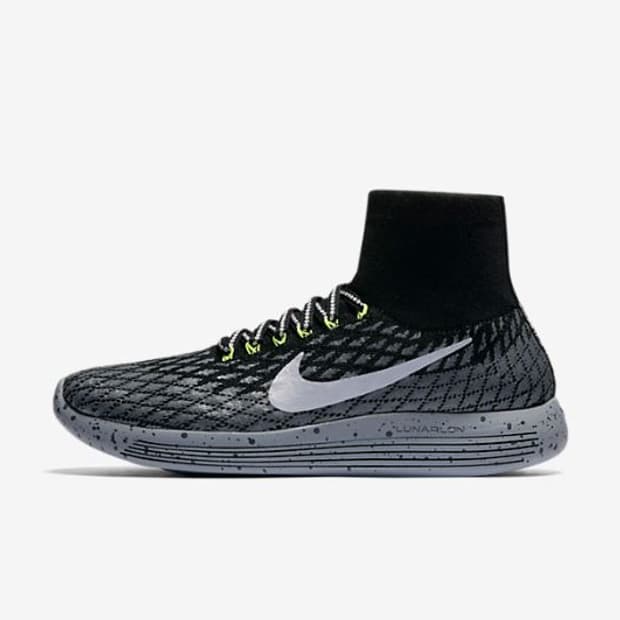 나이키 우먼스 루나에픽 플라이니트 쉴드 블랙 다크그레이