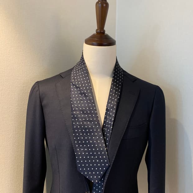 펜디(FENDI) FF모노그램 명품넥타이 신형라벨 진남색컬러 8.9cm