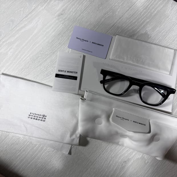 젠틀몬스터 x 메종마르지엘라 mm010 안경 판매합니다.