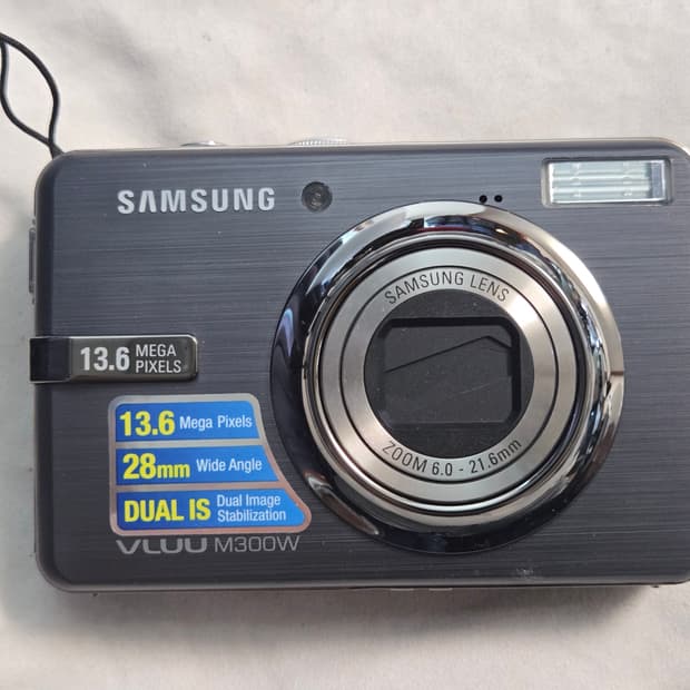 삼성디카 VLUU M300W 레트로디카