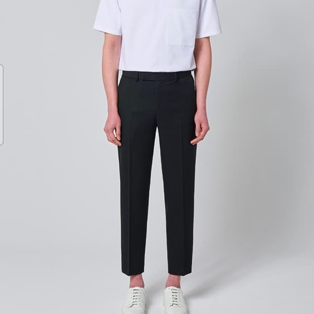  무신사스탠다드 테이퍼드핏 레이온 혼방 슬렉스