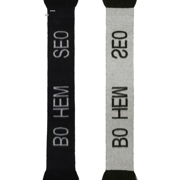 보헤미안서울 FRINGED LOGO KNIT MUFFLER