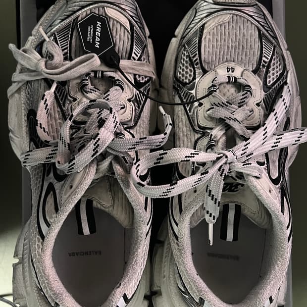 발렌시아가 3xl 스니커즈 화이트 블랙 EU44