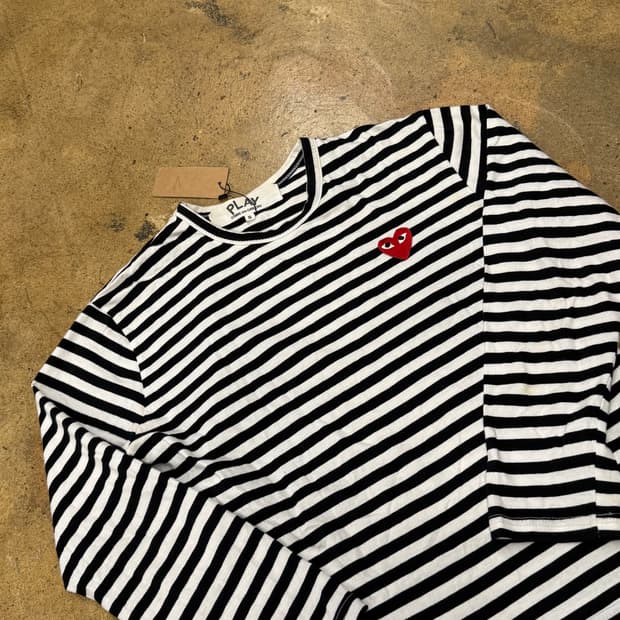 꼼데가르송 스트라이프 검흰 긴팔티셔츠 롱슬리브